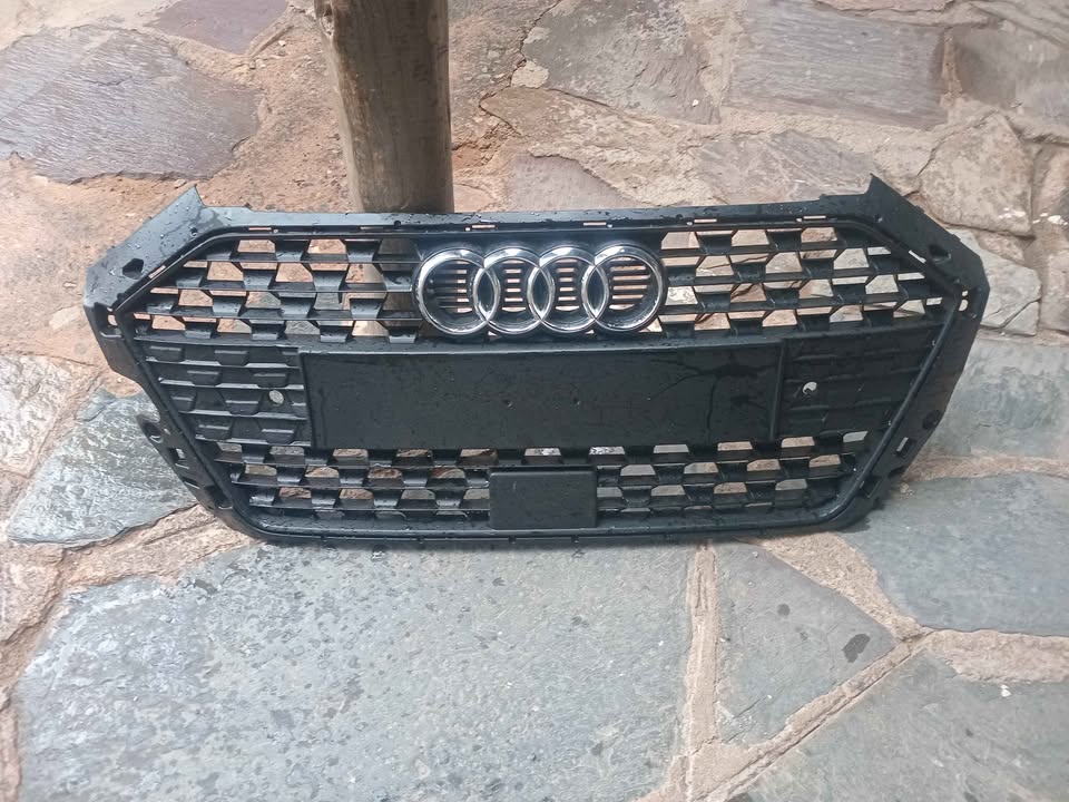 Audi A1 2023-2025 front main grill - Private Seller Audi A1 2023-2025 front main grill - Private Seller