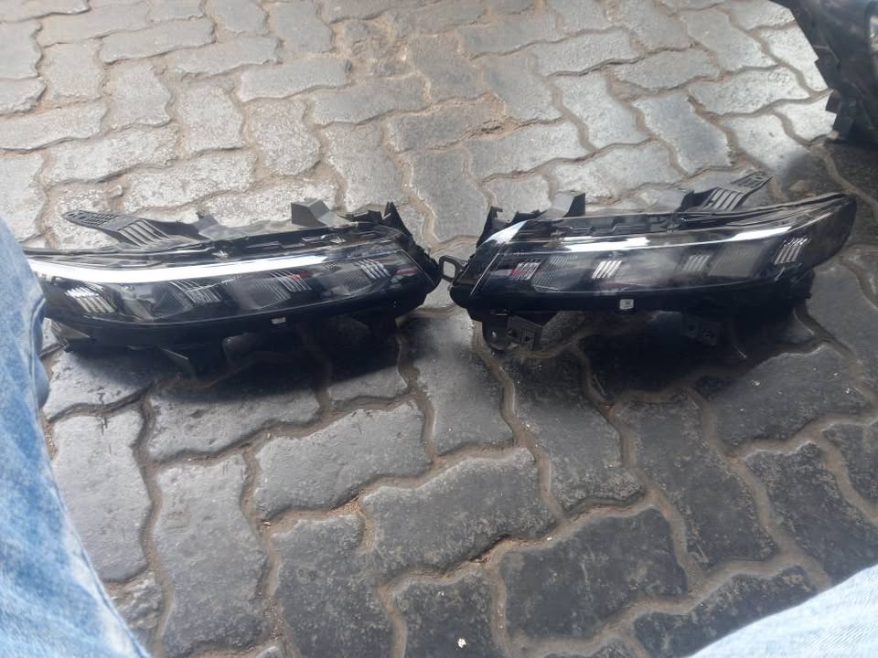 2023 - 2025 SUZUKI FRONX LED SET OF HEADLIGHTS - Private Seller