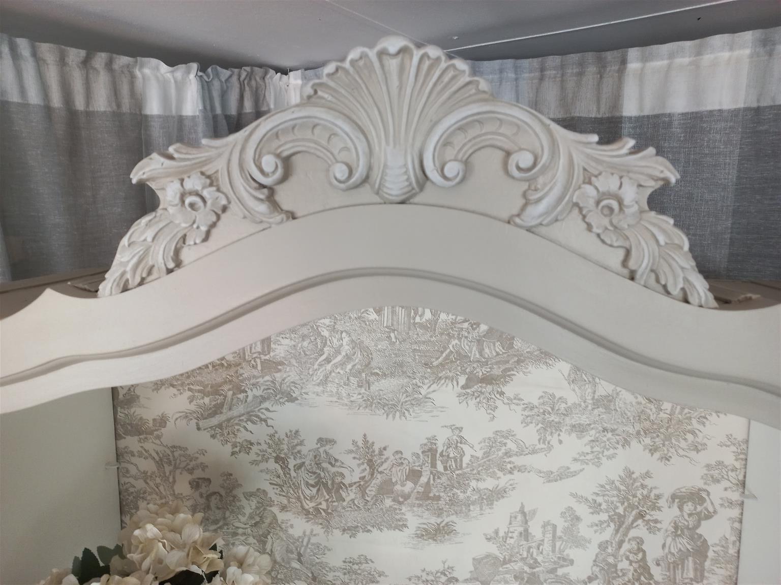 French Country Style Cabinet/ Hutch