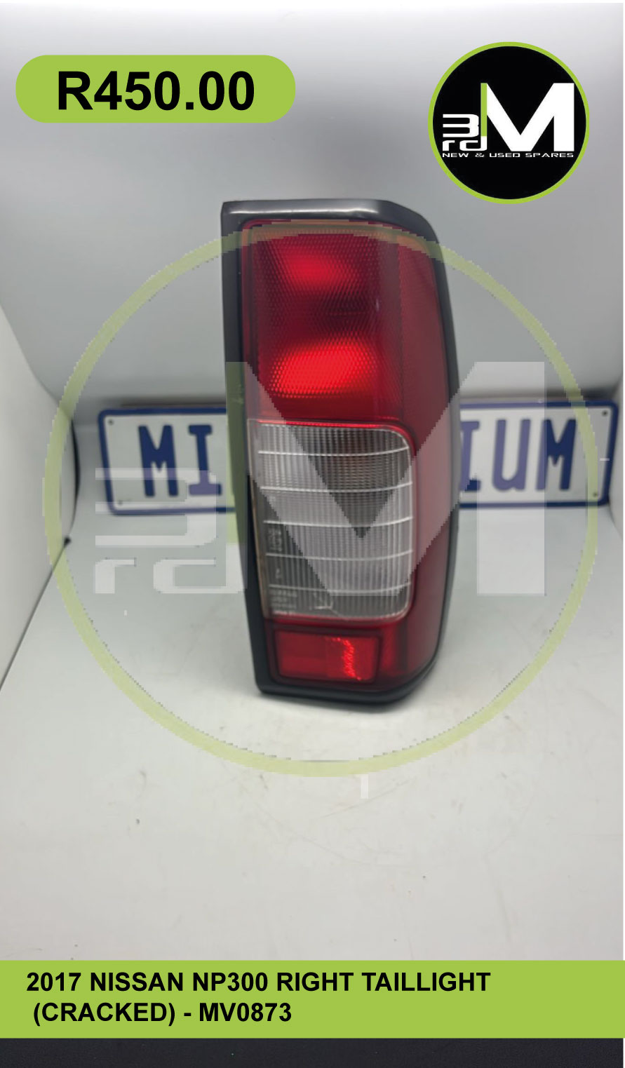 2017 NISSAN NP300 RIGHT TAILLIGHT (CRACKED) - MV0873 - Private Seller 2017 NISSAN NP300 RIGHT TAILLIGHT (CRACKED) - MV0873 - Private Seller
