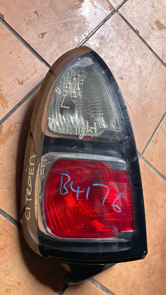 Citroen C3 Picasso taillight - Private Seller Citroen C3 Picasso taillight - Private Seller