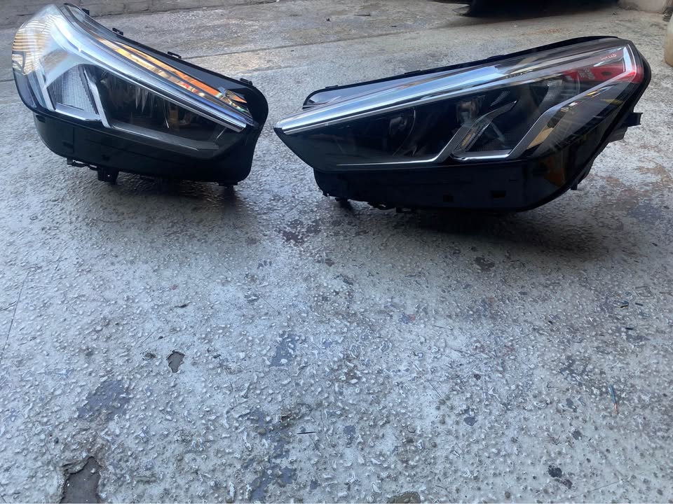 BMW X1 U11 headlights