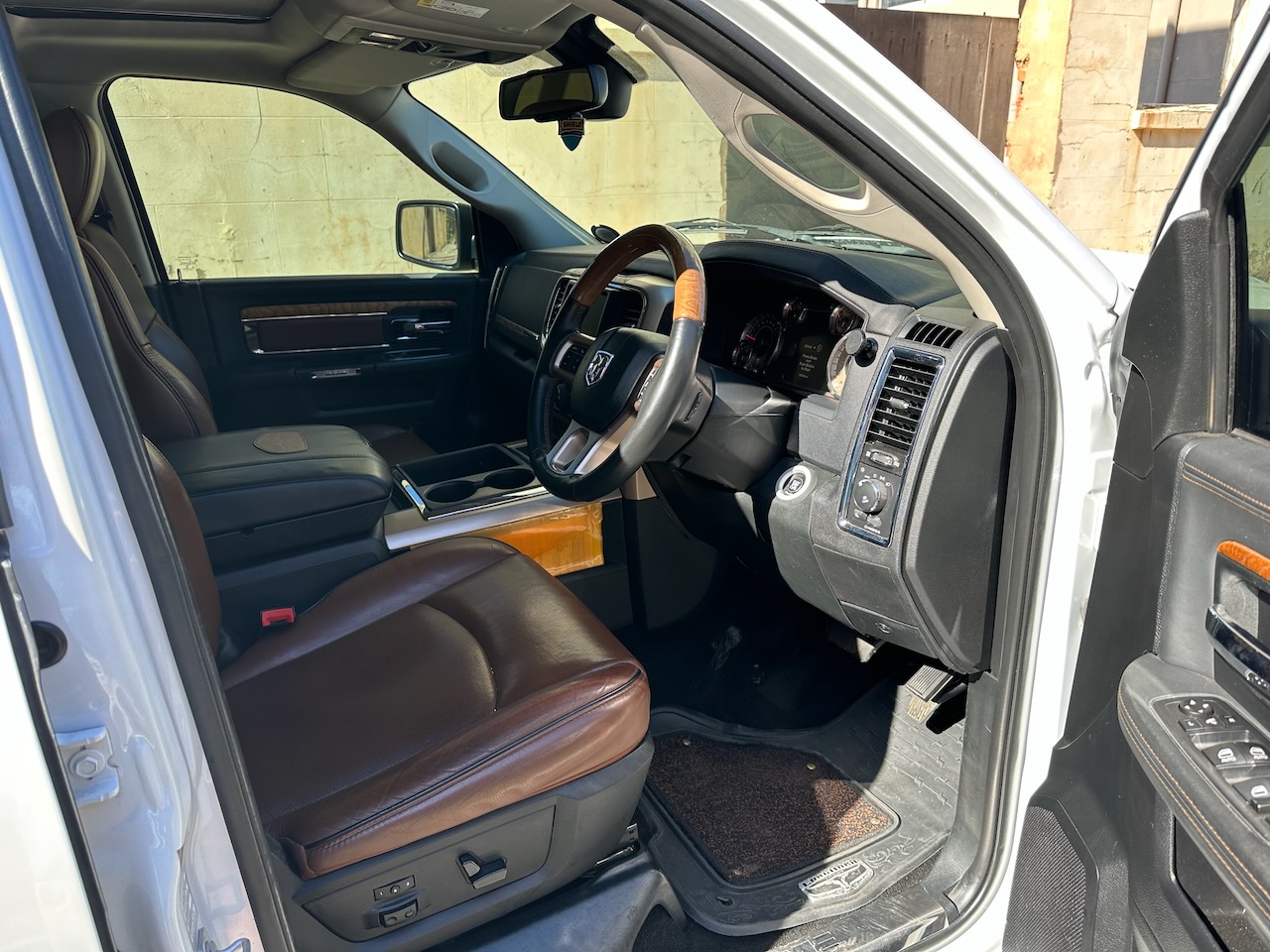 2015 Ram 1500 – Longhorn Limited – 5.7 Hemi