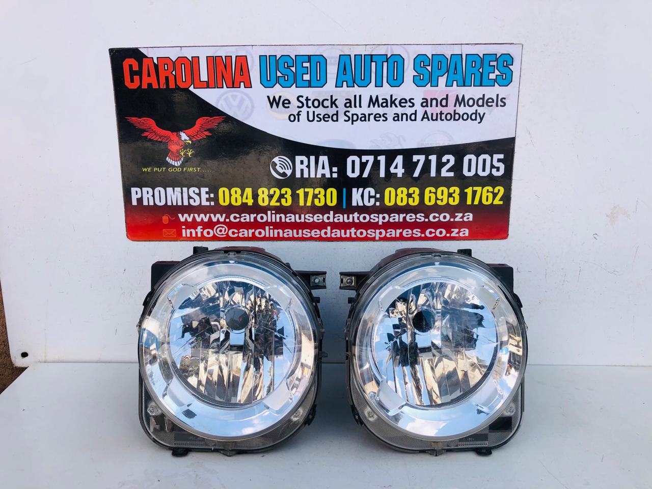 Jeep Ranagade left and right side headlight (SUV) - Private Seller Jeep Ranagade left and right side headlight (SUV) - Private Seller