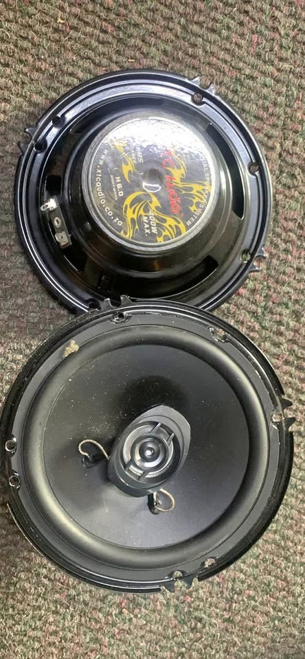 XTC speakers 400watts Impedance 4ohms 6,5 2 way coaxial speakers