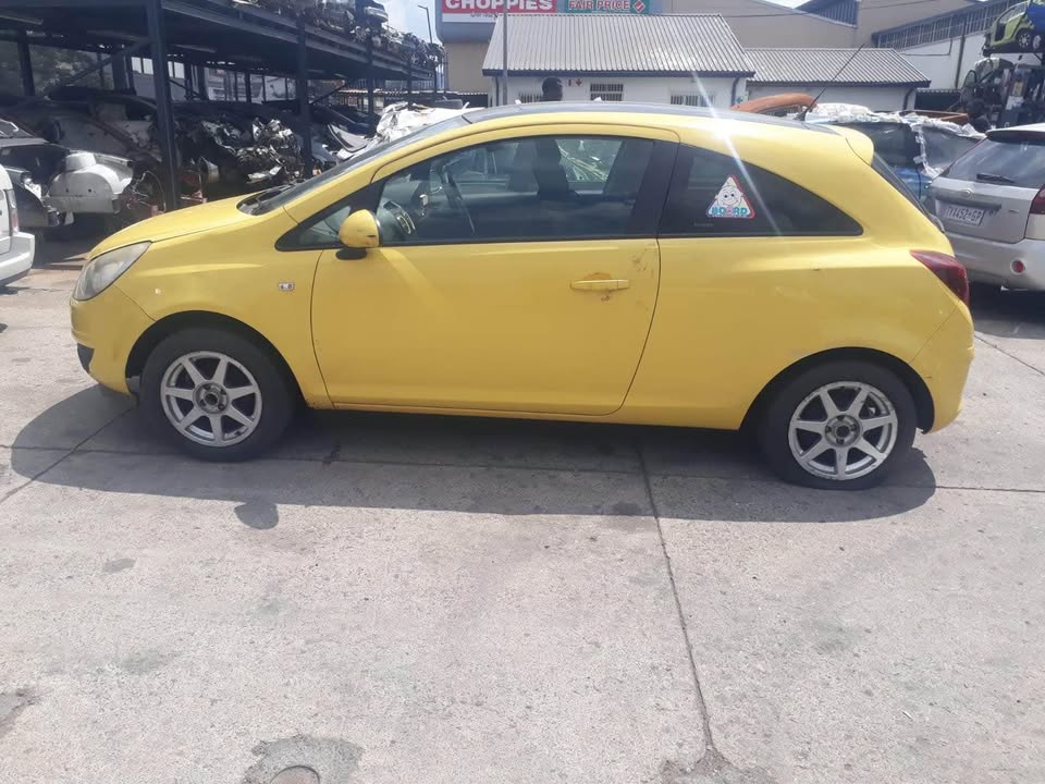 Opel corsa 2012 1.4 stripping for spares - Private Seller