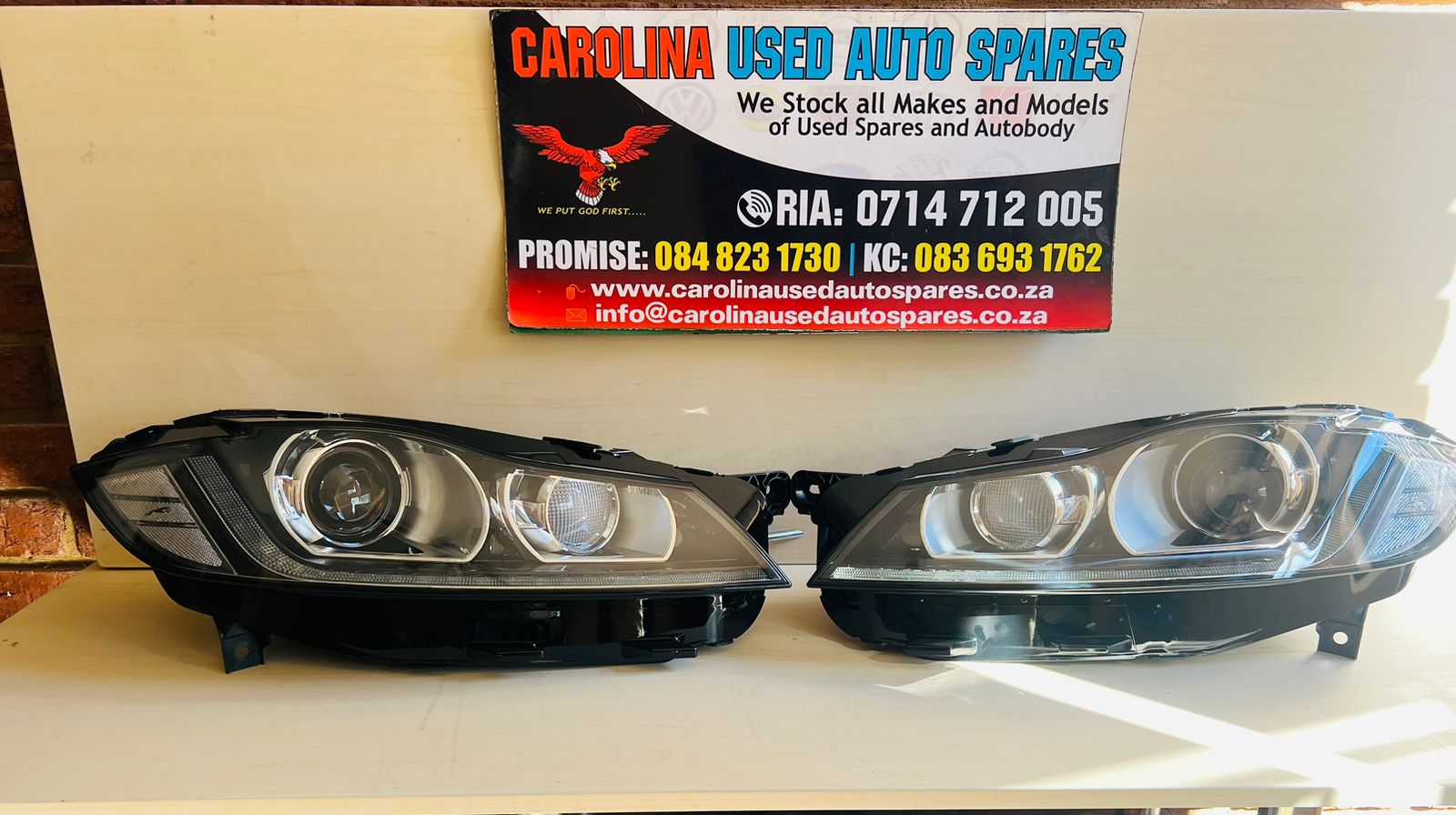 Jaguar XE/XF left and right side xenon headlight (2016-2020) - Private Seller Jaguar XE/XF left and right side xenon headlight (2016-2020) - Private Seller