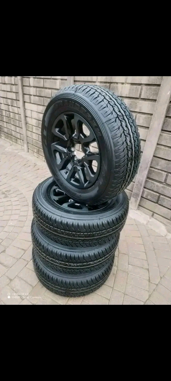 18" Toyota Hilux GD6 - Private Seller 18" Toyota Hilux GD6 - Private Seller