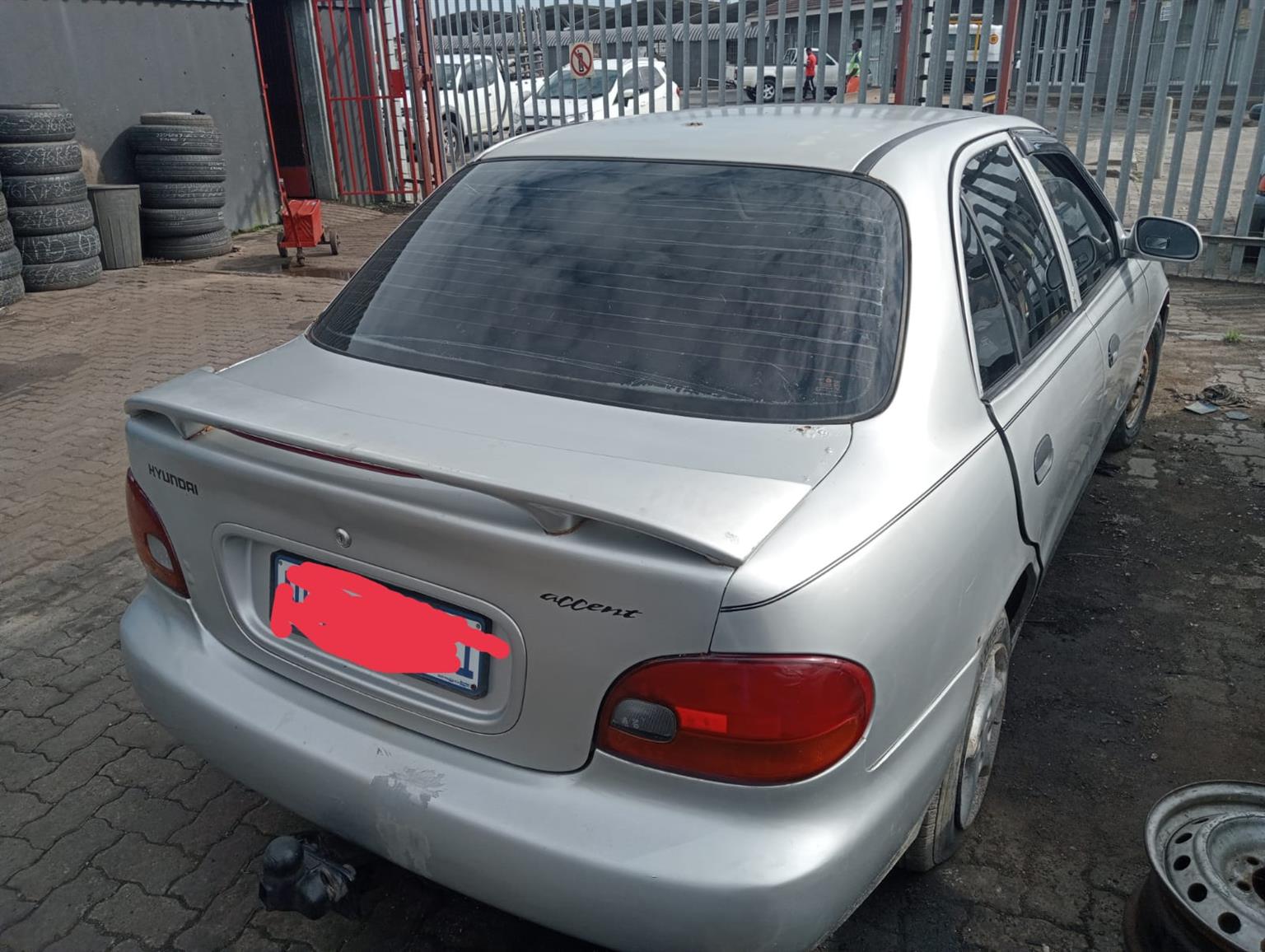 1998 Hyundai Accent 1.3i - Stripping for Spares