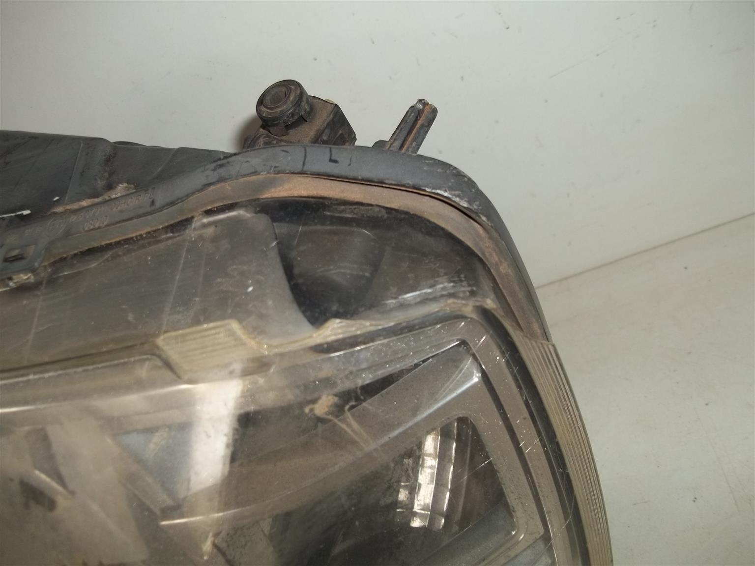 Nissan NP200 '08+ left headlight - Private Seller Nissan NP200 '08+ left headlight - Private Seller
