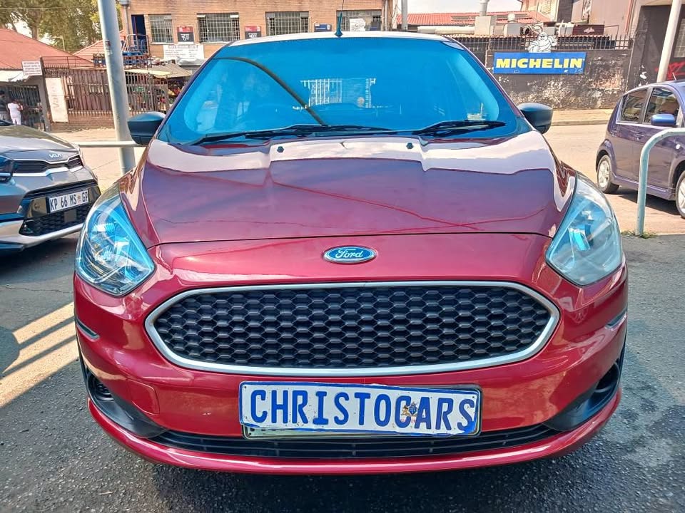 2021 model Ford Figo hatchback Manuel Transmission petrol 1.5 engine capacity mileage 53000km
