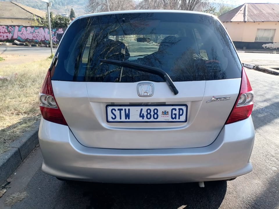 2005 HONDA JAZZ 1.5 AUTOMATIC TRANSMISSION IN EXCELLENT CONDITION