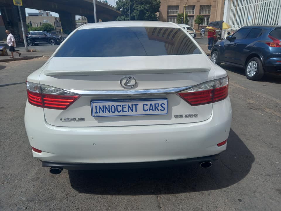 2014 LEXUS ES250 PETROL, AUTOMATIC TRANSMISSION, WHITE COLOUR