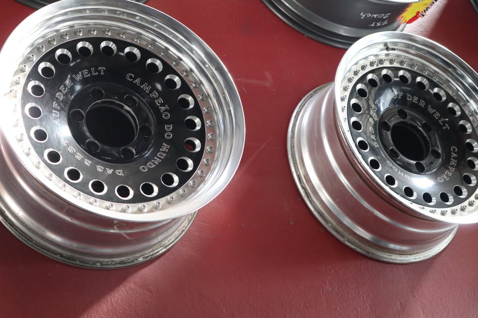 CAMPEAO DO MUNDO DAS BESTE AUF DER WELT Lotus Root Wheel 18INCH OEM 8J 6X113PCD 4X4 - Private Seller CAMPEAO DO MUNDO DAS BESTE AUF DER WELT Lotus Root Wheel 18INCH OEM 8J 6X113PCD 4X4 - Private Seller