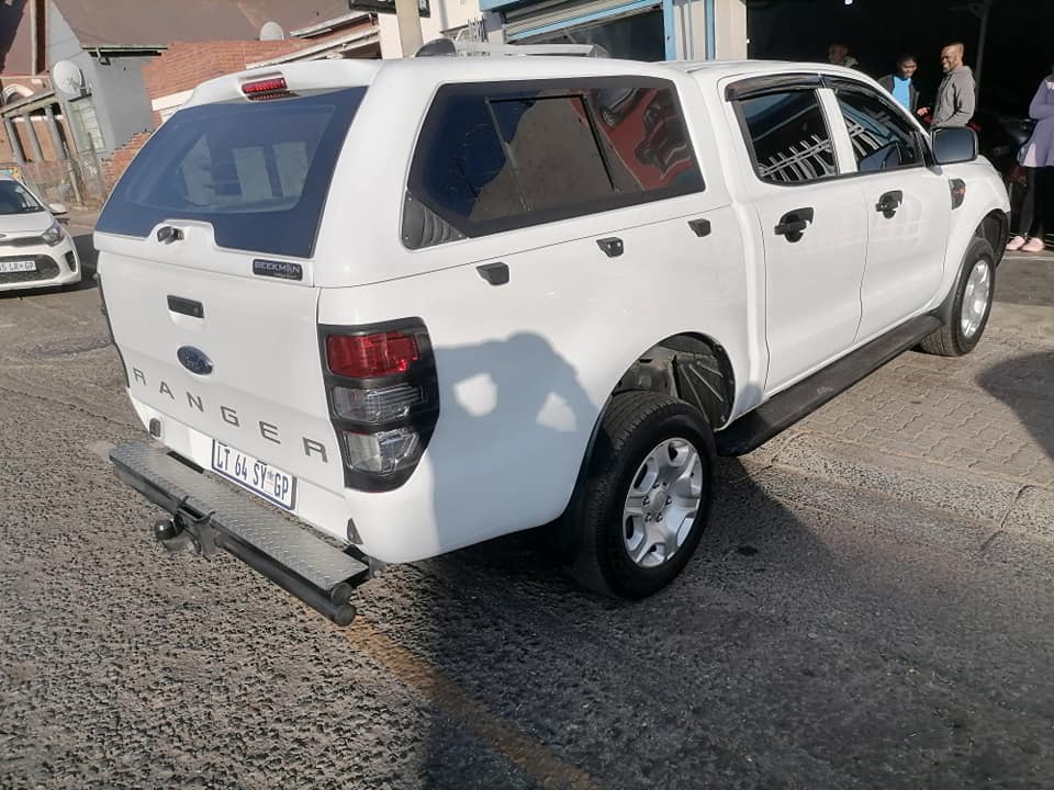 2020 Ford Ranger 2.2 6Speed Forward Double Cab leather seat Service book and spare key