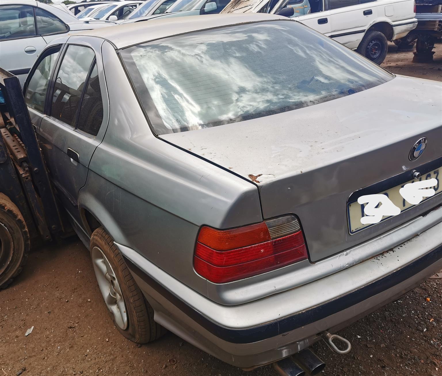 1998 BMW 325i E36 - Stripping for Spares