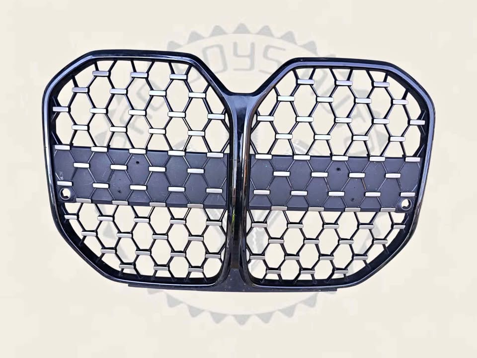 BMW G22 G23 G26 4 SERIES/GRAN COUPE MAIN KIDNEY GRILL AVAILABLE FOR SALE - Private Seller BMW G22 G23 G26 4 SERIES/GRAN COUPE MAIN KIDNEY GRILL AVAILABLE FOR SALE - Private Seller