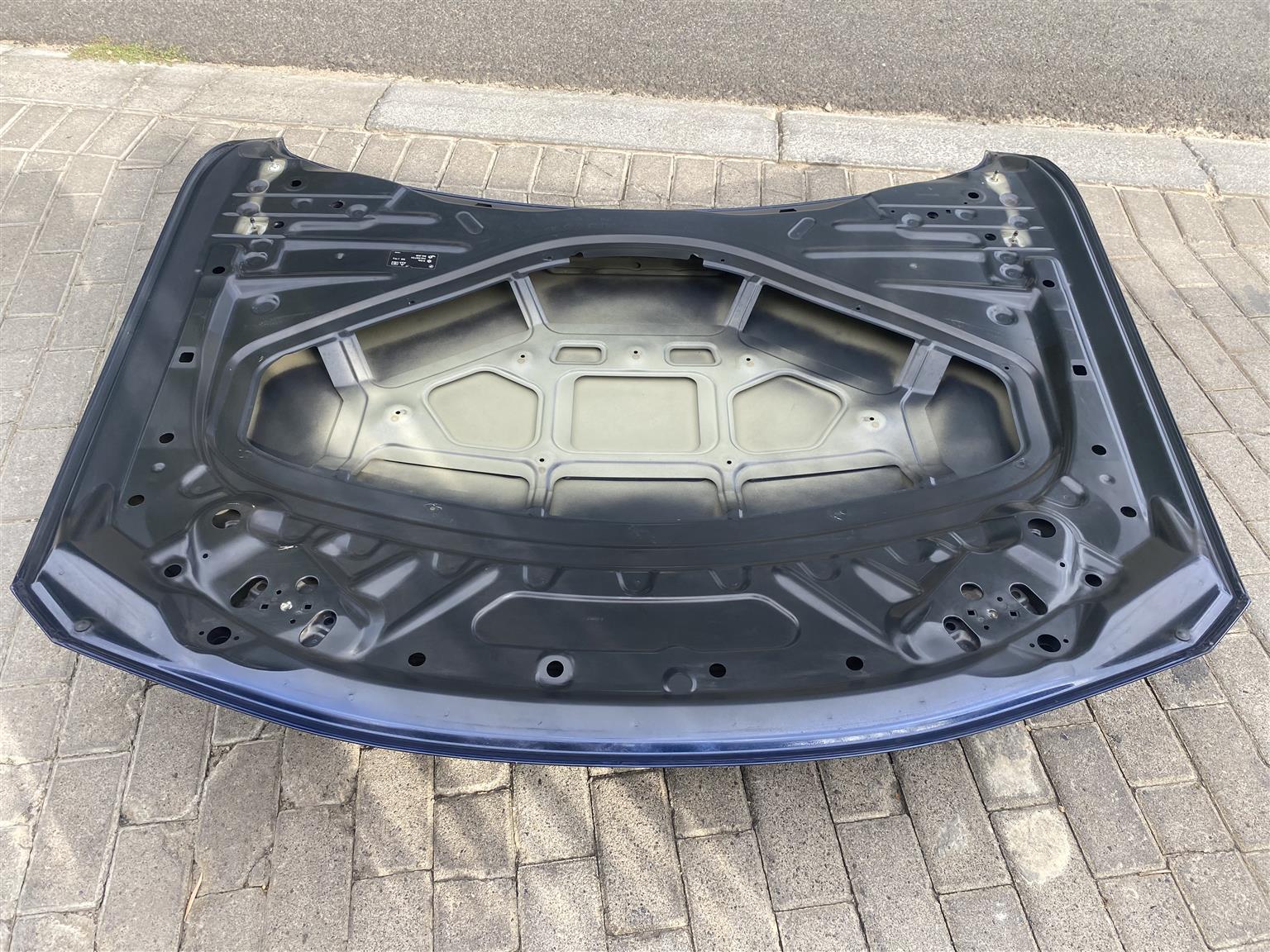 2018 BMW 3 SERIES F30 BONNET FOR SALE. IN EXCELLENT CONDITION - Private Seller 2018 BMW 3 SERIES F30 BONNET FOR SALE. IN EXCELLENT CONDITION - Private Seller