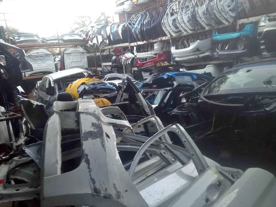 BMW Doors, Front bumper, rear bumper, headlight and tailgates, Fenders, bonnet and stiffener