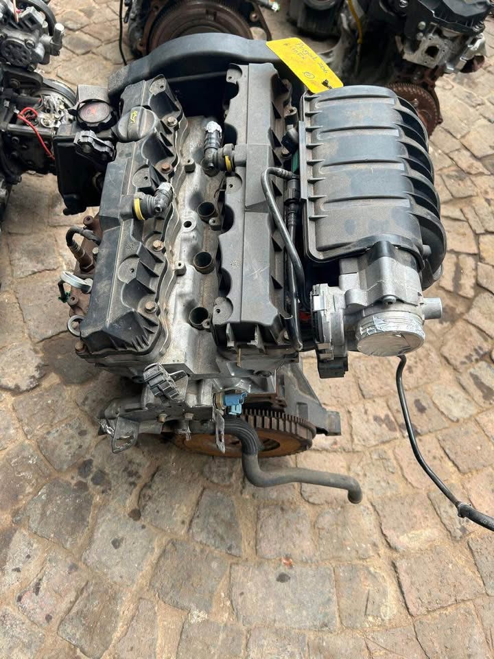 Peugoet 206 10FX Engine For Sale Call or Whatsapp