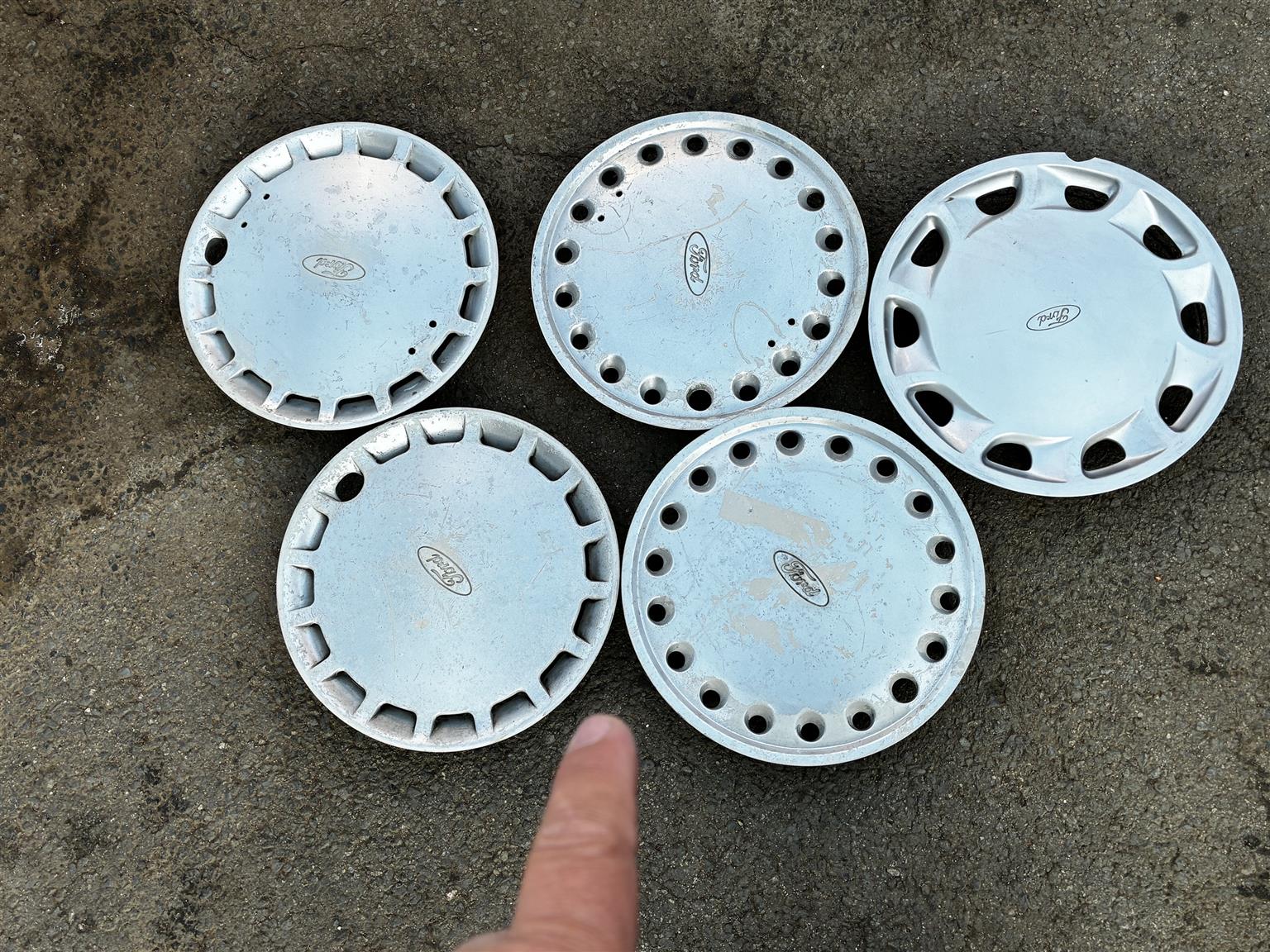 Ford Hubcaps 13" inch - Private Seller Ford Hubcaps 13" inch - Private Seller