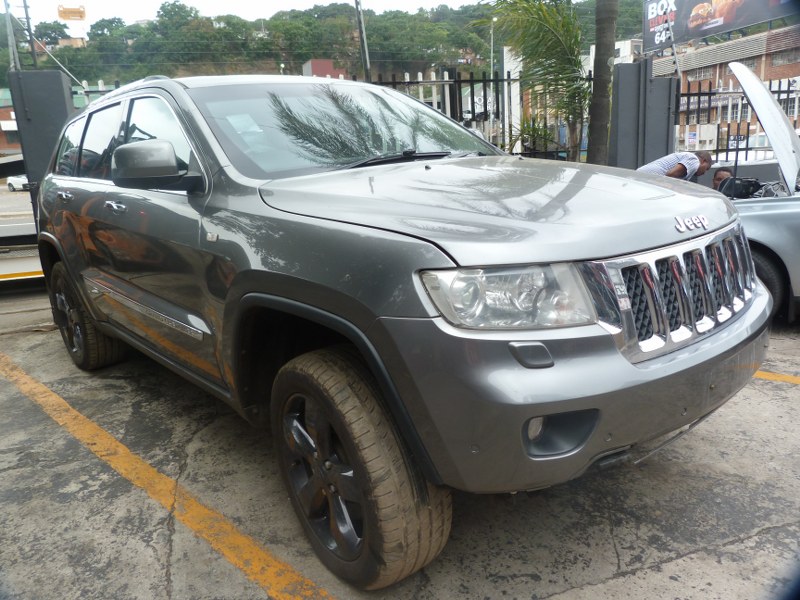 Jeep Grand Cherokee 3.0 V6 AT - 2012 SPARESBOYZ STRIPPING FOR SPARES - Private Seller