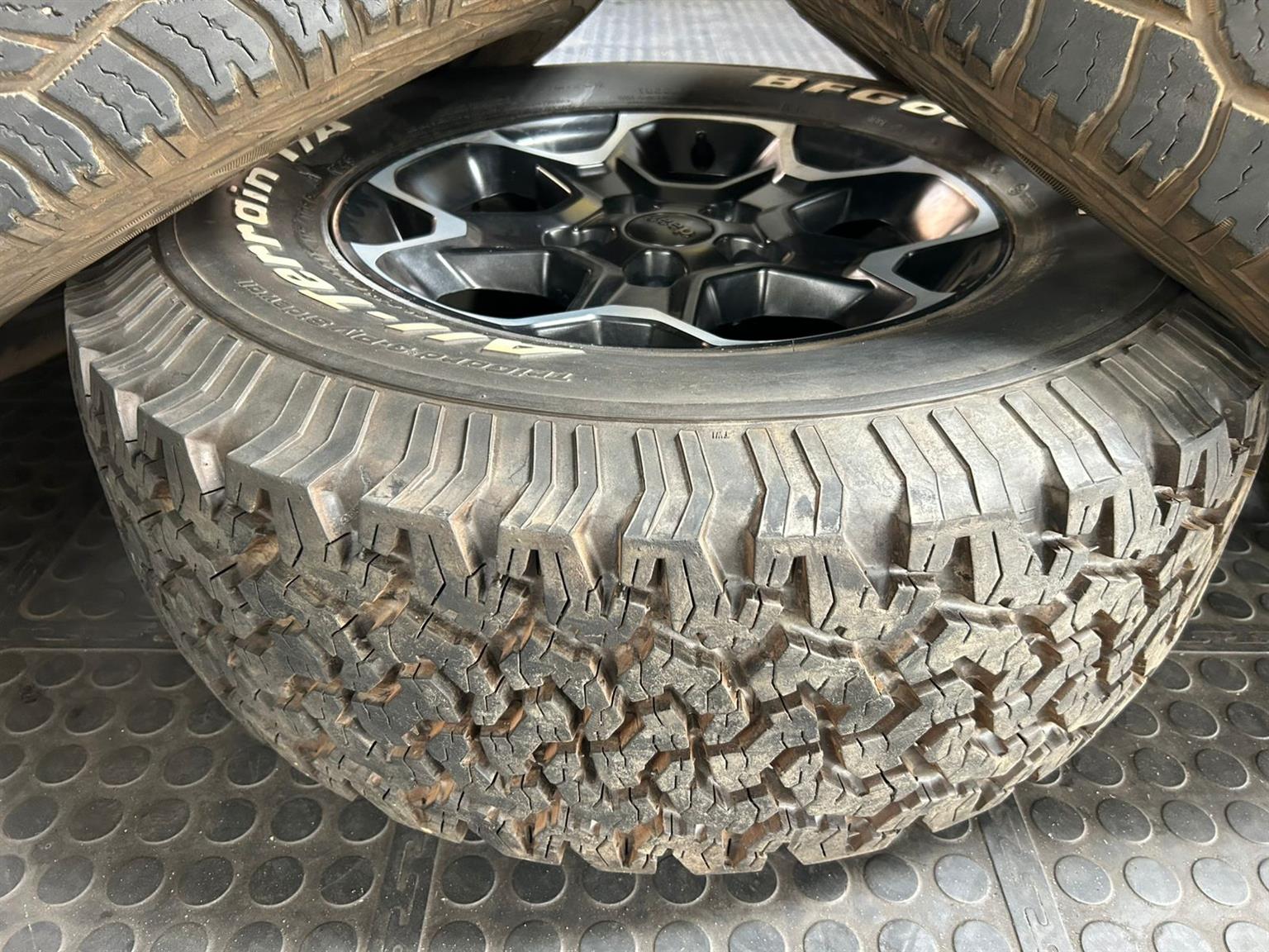 Jeep Wheels - Private Seller Jeep Wheels - Private Seller