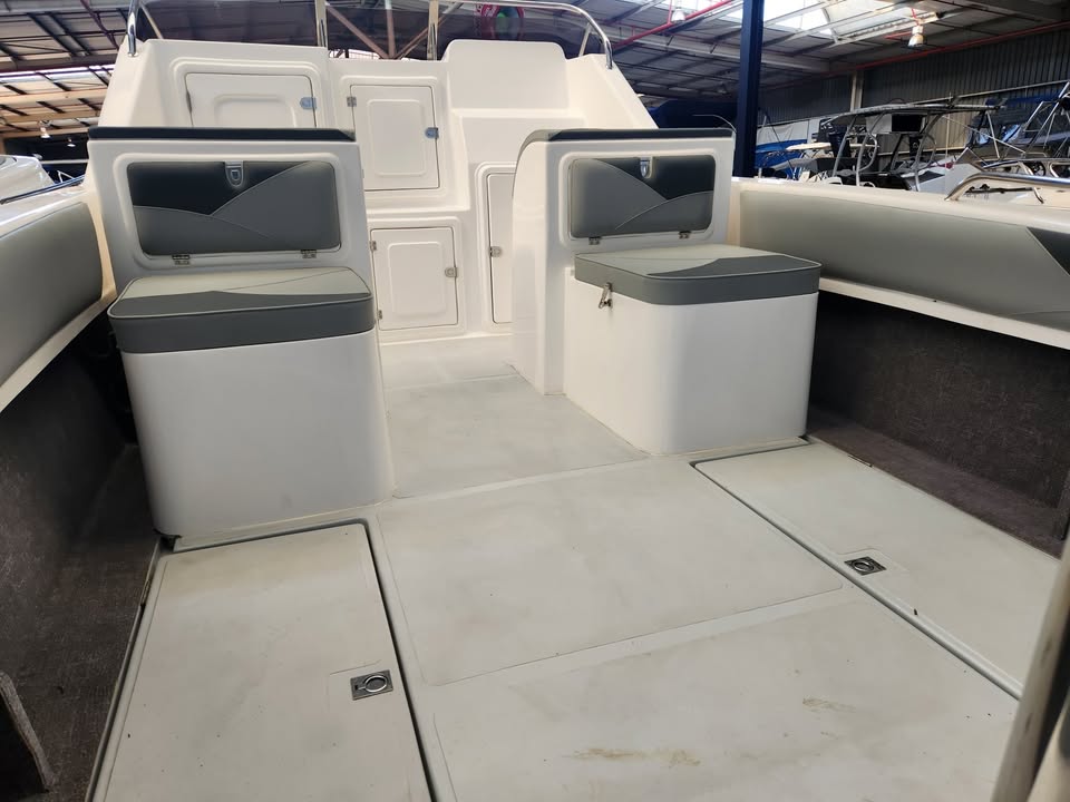 2023 SEACAT 565 FORWARD CONSOLE