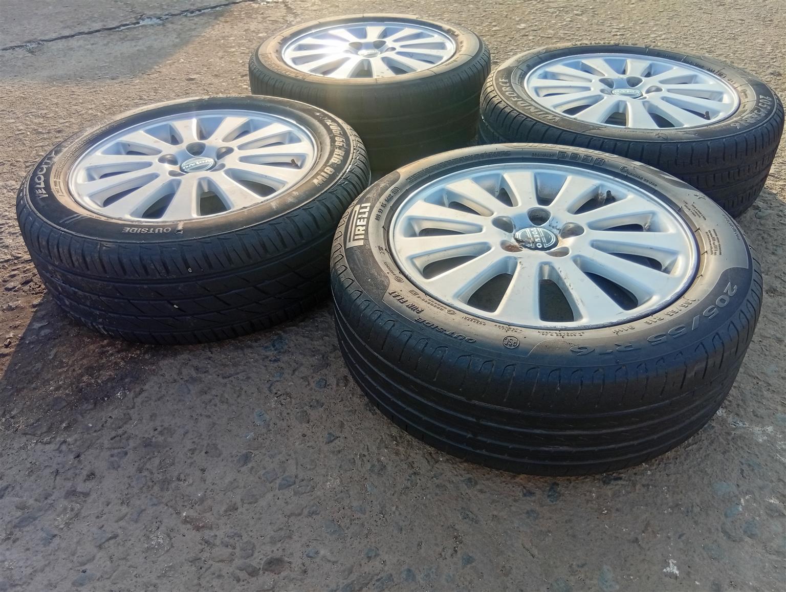 Volvo S40 PDC 5X108mm 16inch rims - Private Seller Volvo S40 PDC 5X108mm 16inch rims - Private Seller