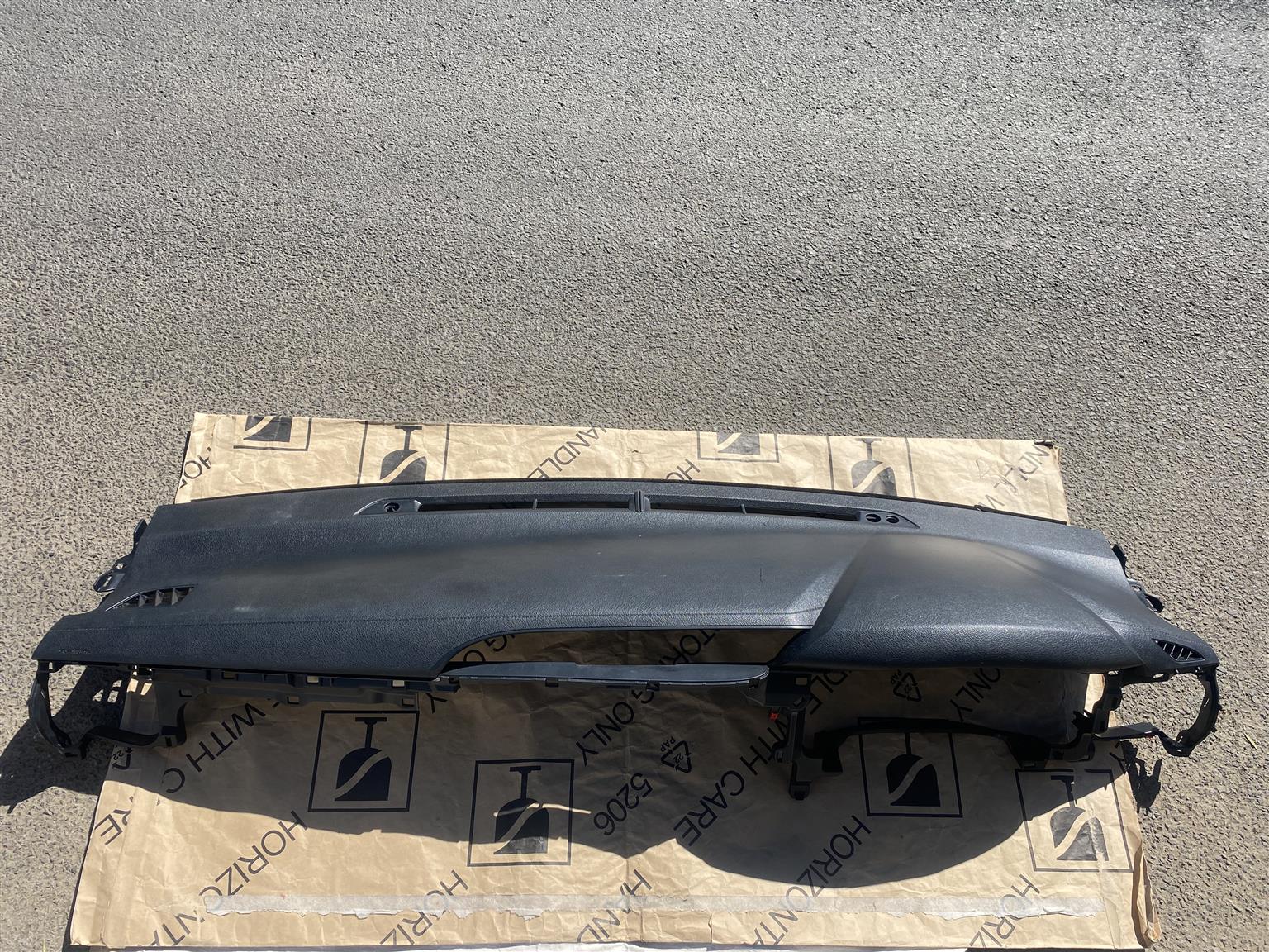 2017 TOYOTA HILUX GD-6 DASHBOARD FOR SALE. IN EXCELLENT CONDITION - Private Seller 2017 TOYOTA HILUX GD-6 DASHBOARD FOR SALE. IN EXCELLENT CONDITION - Private Seller