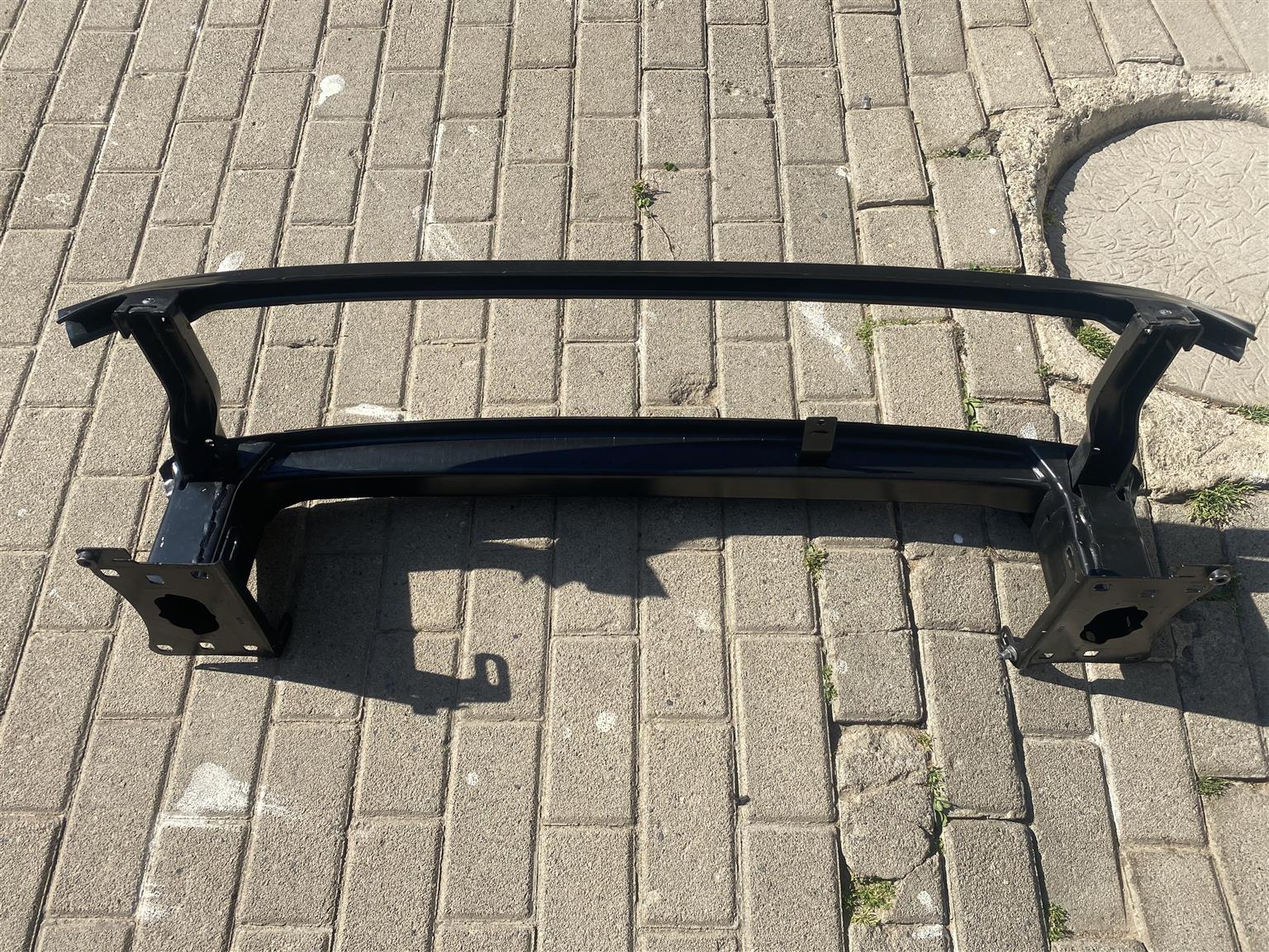 2020 VW POLO 8 FRONT BUMPER STIFFENER FOR SALE. IN EXCELLENT CONDITION