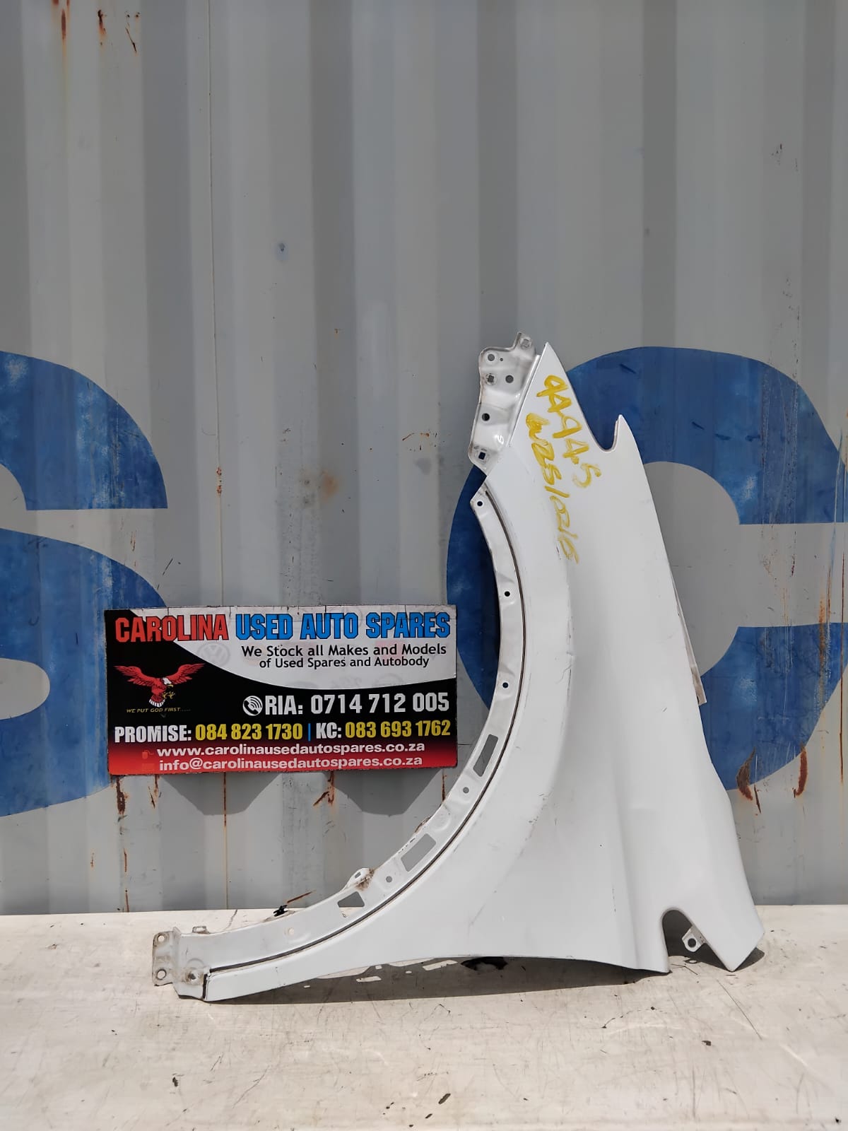 Toyota Rav4 left side fender (2013-2018) - Private Seller Toyota Rav4 left side fender (2013-2018) - Private Seller