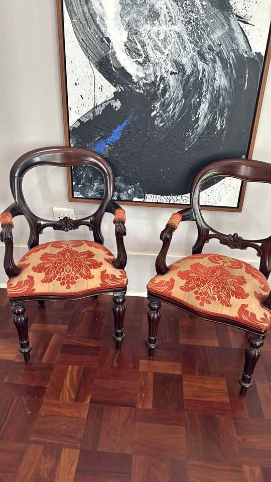 GORGEOUS  TOPOLANSKY- Solid Mahogany – highly polished statement chairs – reception or entrance GORGEOUS  TOPOLANSKY- Solid Mahogany – highly polished statement chairs – reception or entrance