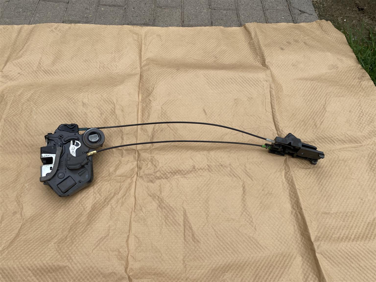 2010 DAIHATSU TERIOS RIGHT REAR DOOR LOCK MECHANISM FOR SALE - Private Seller