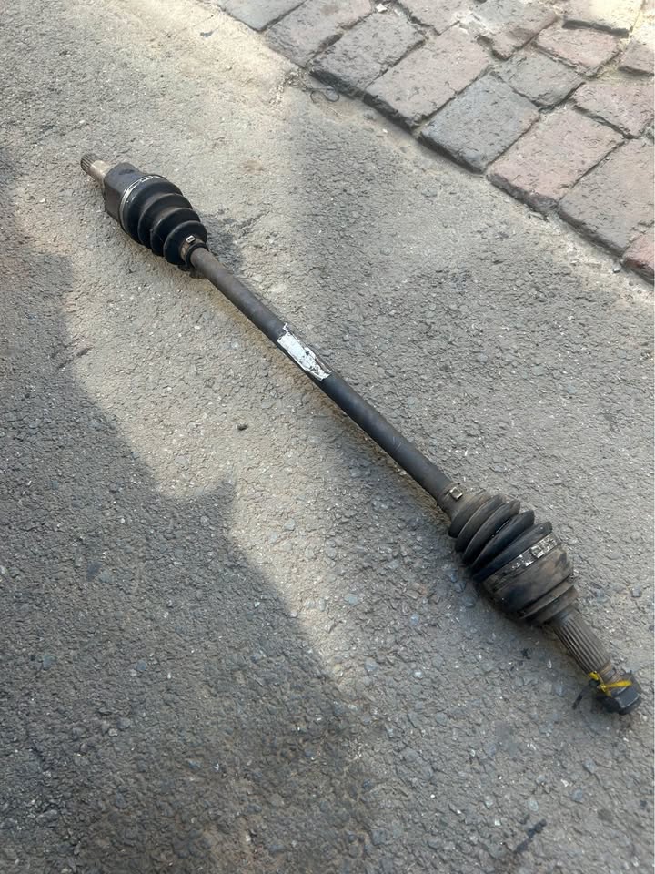 Renault Kwid Right CV Shaft For Sale - Private Seller Renault Kwid Right CV Shaft For Sale - Private Seller