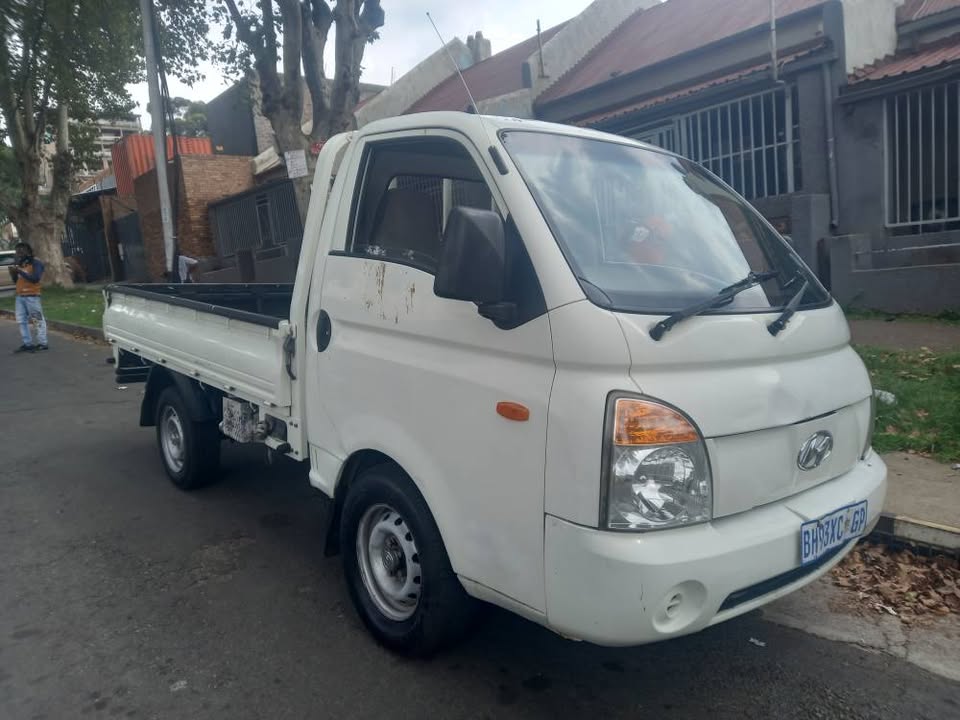 2011 Hyundai H100 2.6 DIESEL, MANUAL, White, 115000kms