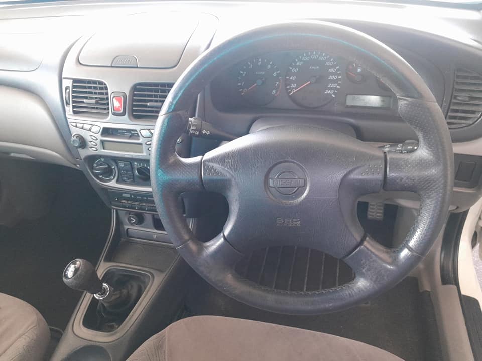 2002 NISSAN ALMERA 1.8 MANUAL