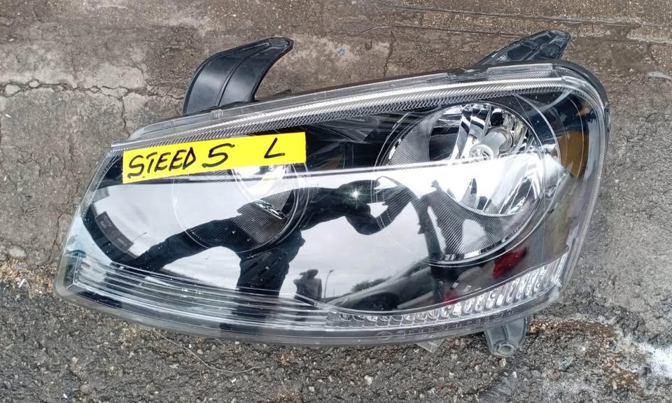 GWM Steed 5 headlights Call or dm - Private Seller GWM Steed 5 headlights Call or dm - Private Seller