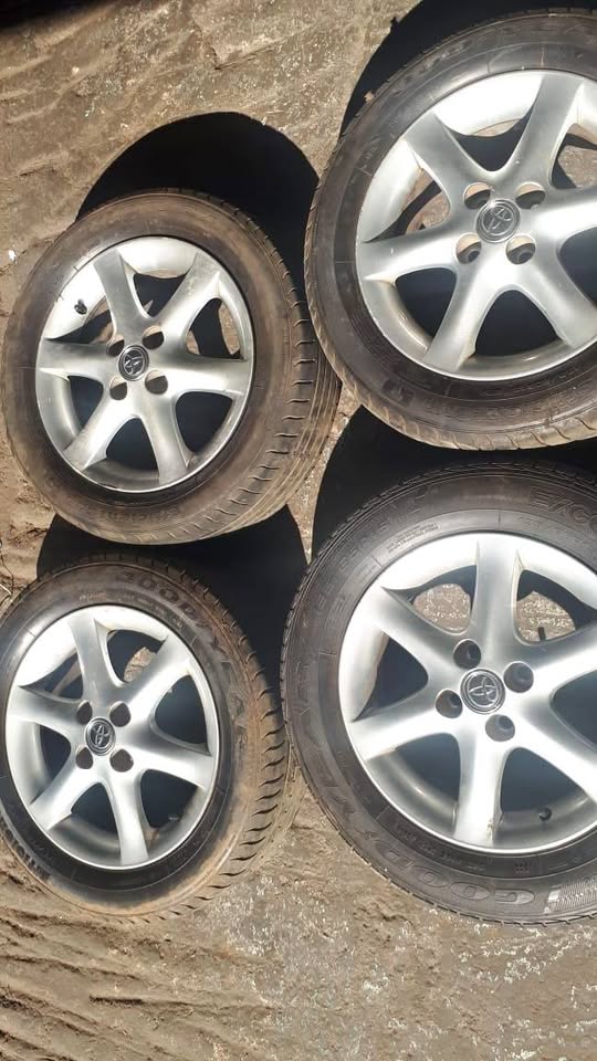 Original Run X 15 inch mags with tyres for sell | Junk Mail Marketplace