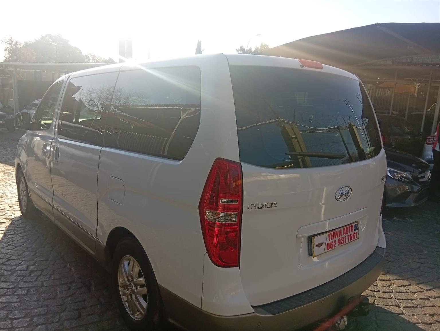 2016 Hyundai H-1 2.5 Auto 9 Seater CRDi Bus GLS Automatic Leather Sea