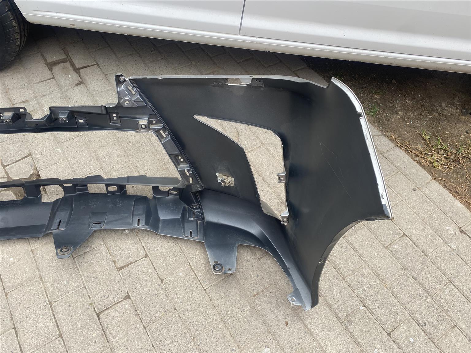 2019 LEXUS LX570 FRONT BUMPER FOR SALE. IN PRISTINE CONDITION