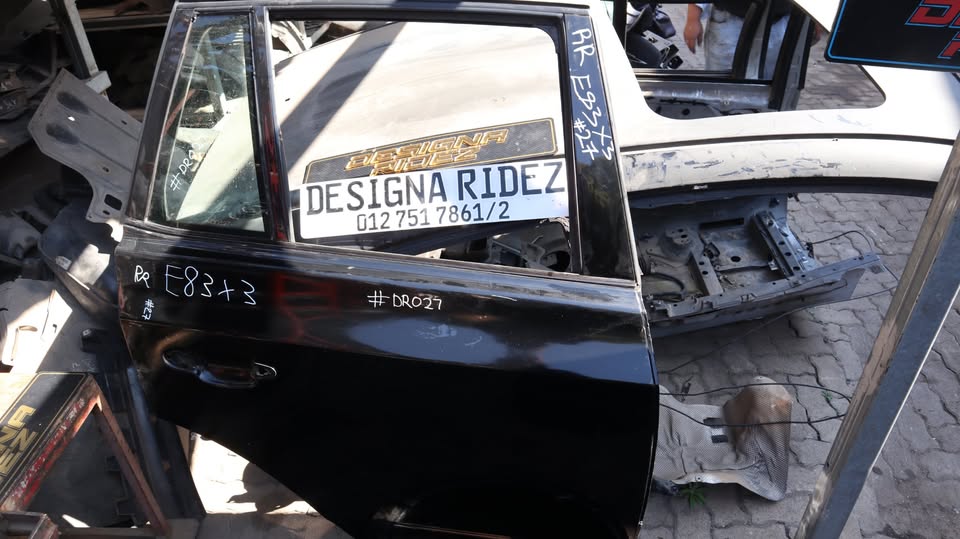 BMW E83 X3 REAR RIGHT DOOR - Private Seller BMW E83 X3 REAR RIGHT DOOR - Private Seller