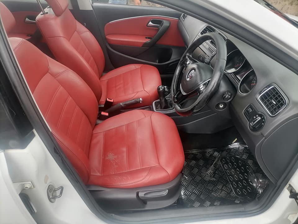 2015 Volkswagen polo 1.2 TSI Sunroof Comfortline Hatchback leather seat