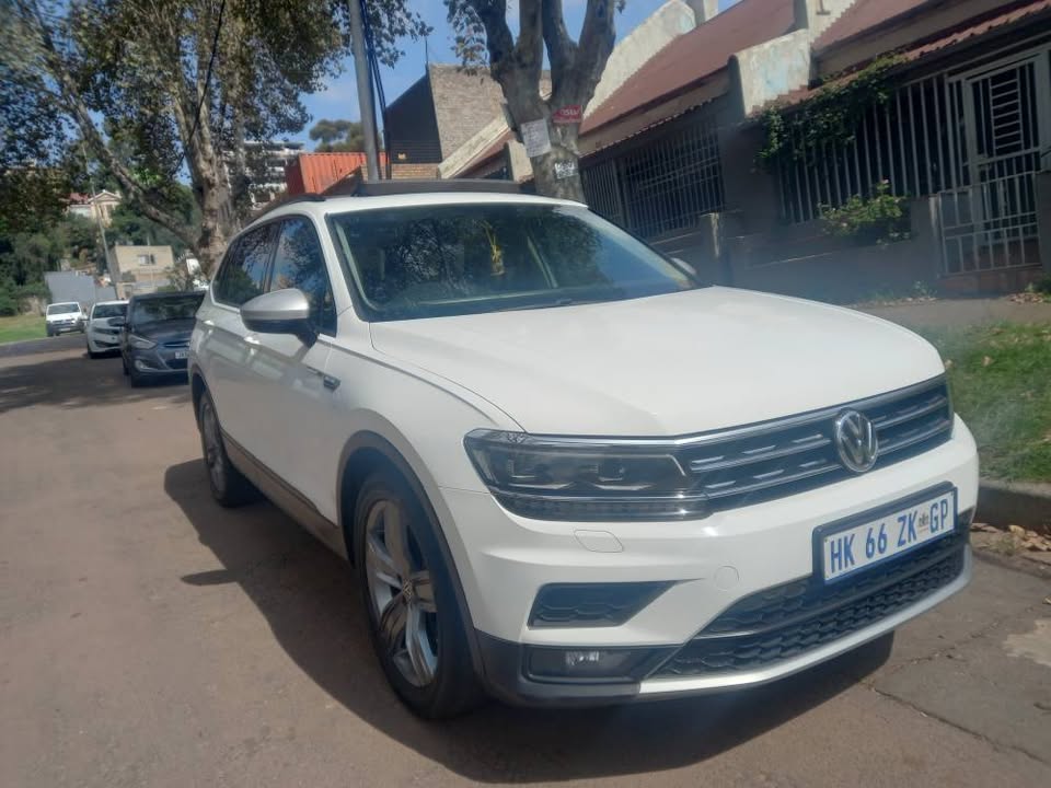 2018 VV Tiguan 1.4 TSI AUTOMATIC, ALLSPACE 7 SEATER, 120,000KM,Double Sunroof