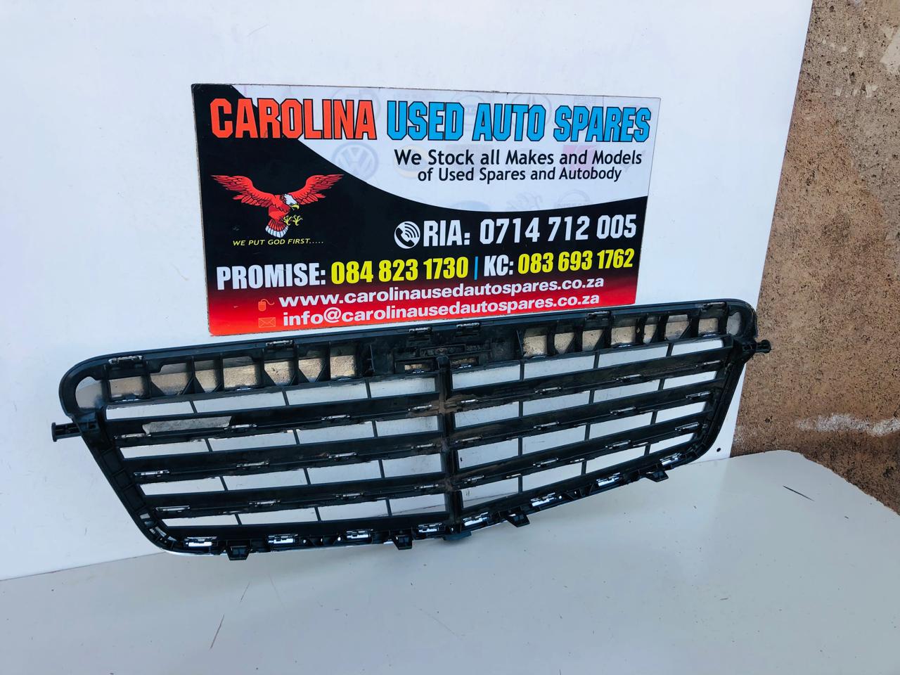 Mercedes Benz W204 C-class AMG front bumper grill (2008-2014) - Private Seller Mercedes Benz W204 C-class AMG front bumper grill (2008-2014) - Private Seller