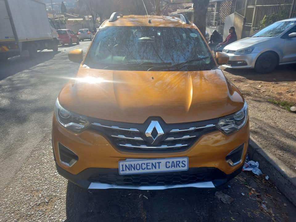 2021 RENUALT TRIBER 1.0 ENGINE PETROL, MANUAL 7-SEATERS, MILEAGE 45000KMS . SPARE KEY