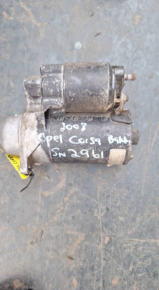 Opel corsa / opel astra starters available  Call or whatsapp Wesley - Private Seller