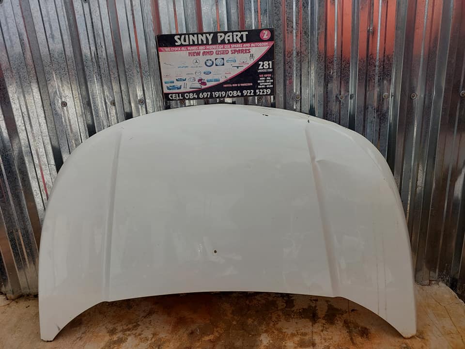 Mahindra KUV100 Bonnet - Private Seller