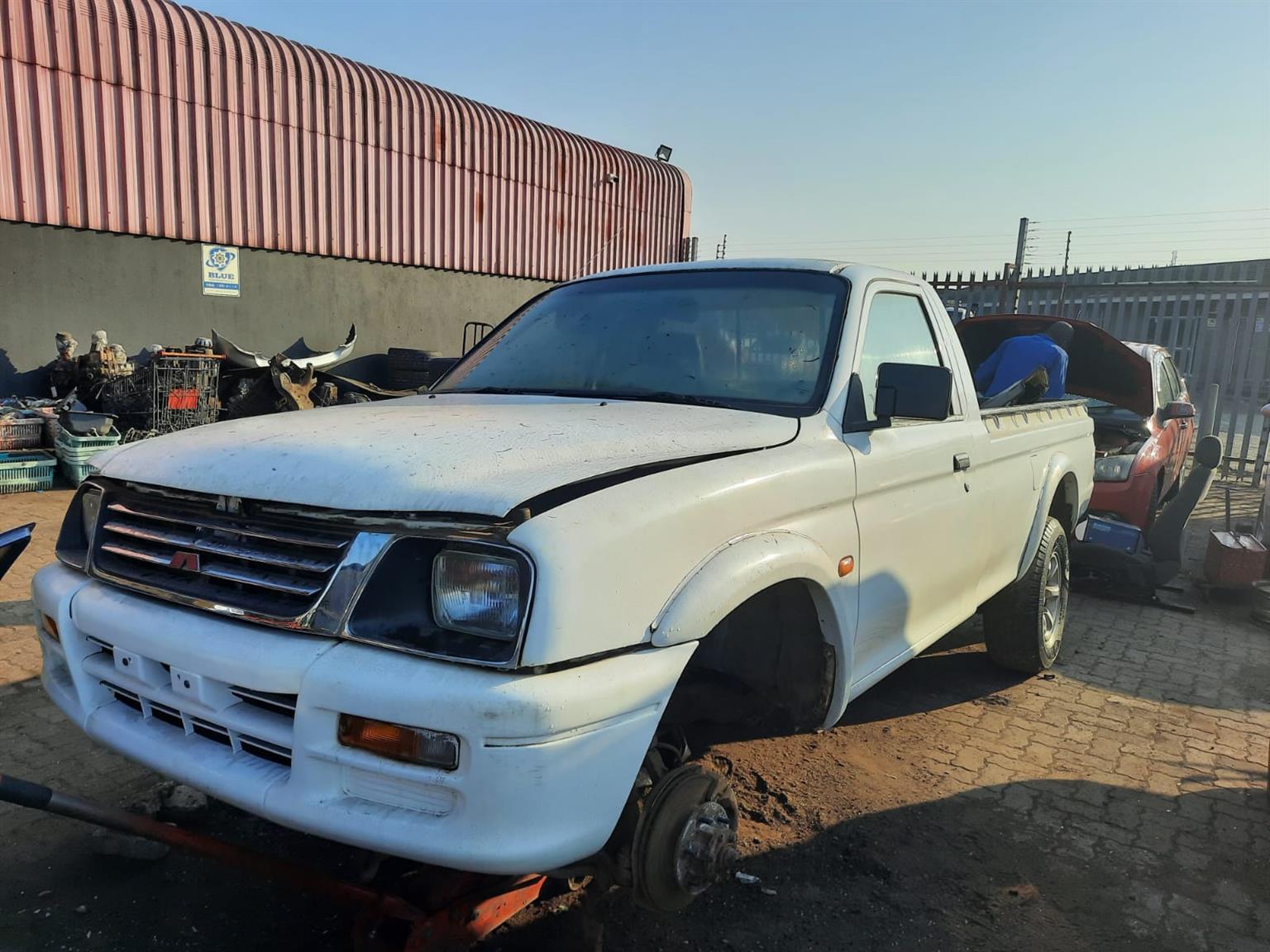 2002 Mitsubishi Colt 2.4i 2wd - Stripping for Spares.
