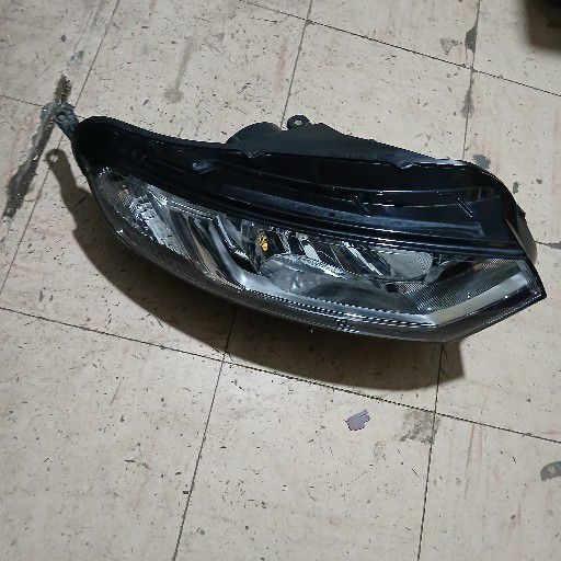 Ford ecosport headlight - Private Seller Ford ecosport headlight - Private Seller